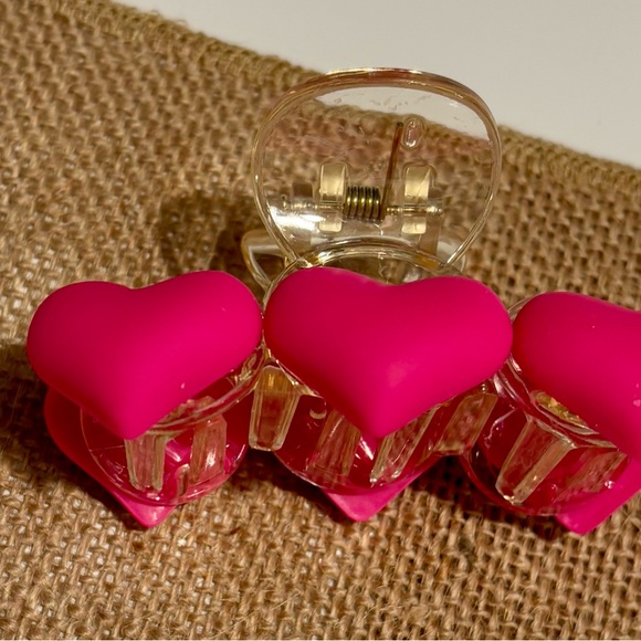 NWT Pink Heart Hair Clip string hold - Picture 7 of 11